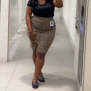 2/$22✨ Plaid Pencil Skirt (L)